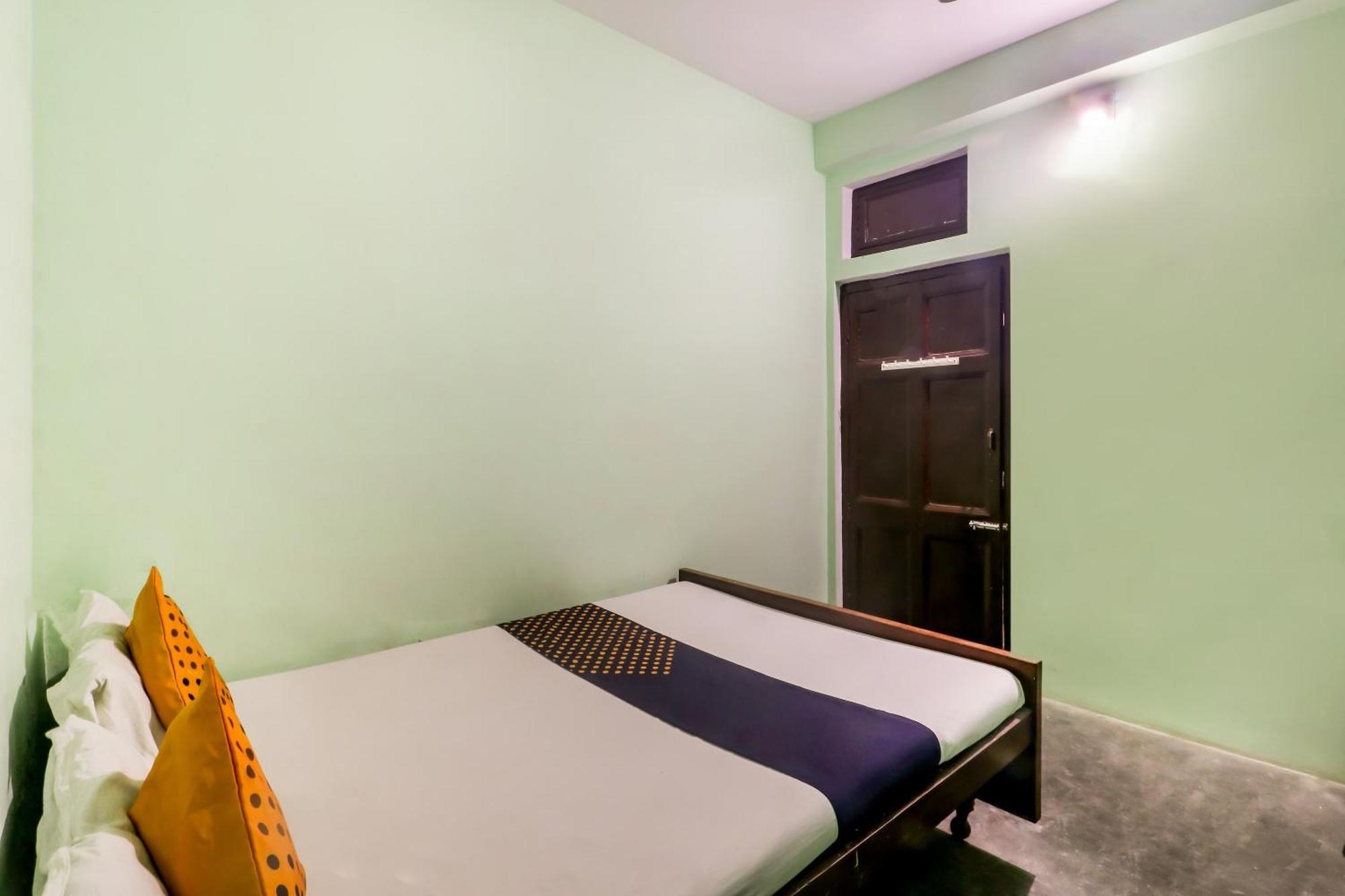 Spot On Mishra Guest House Varanasi Eksteriør billede
