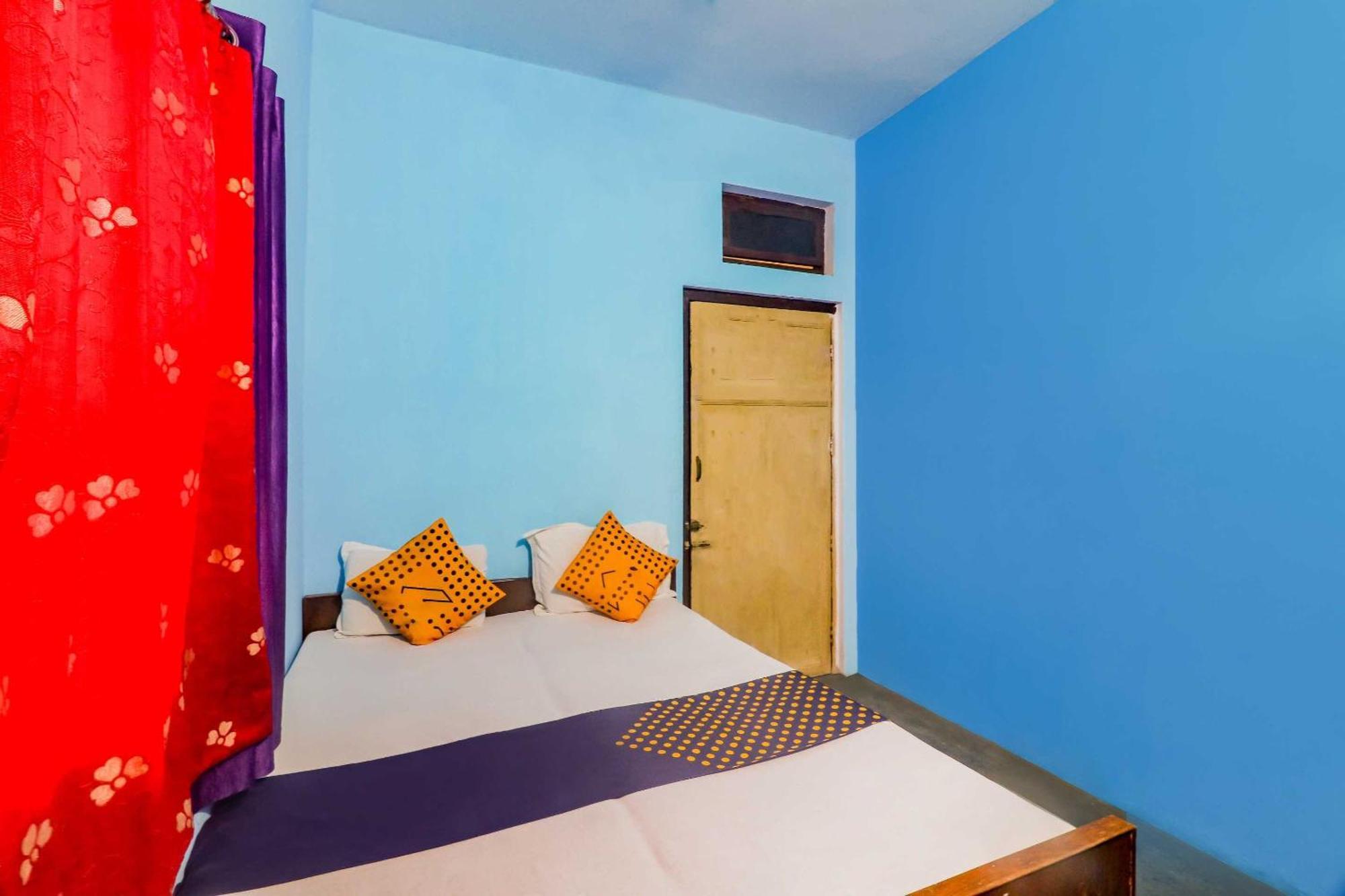 Spot On Mishra Guest House Varanasi Eksteriør billede