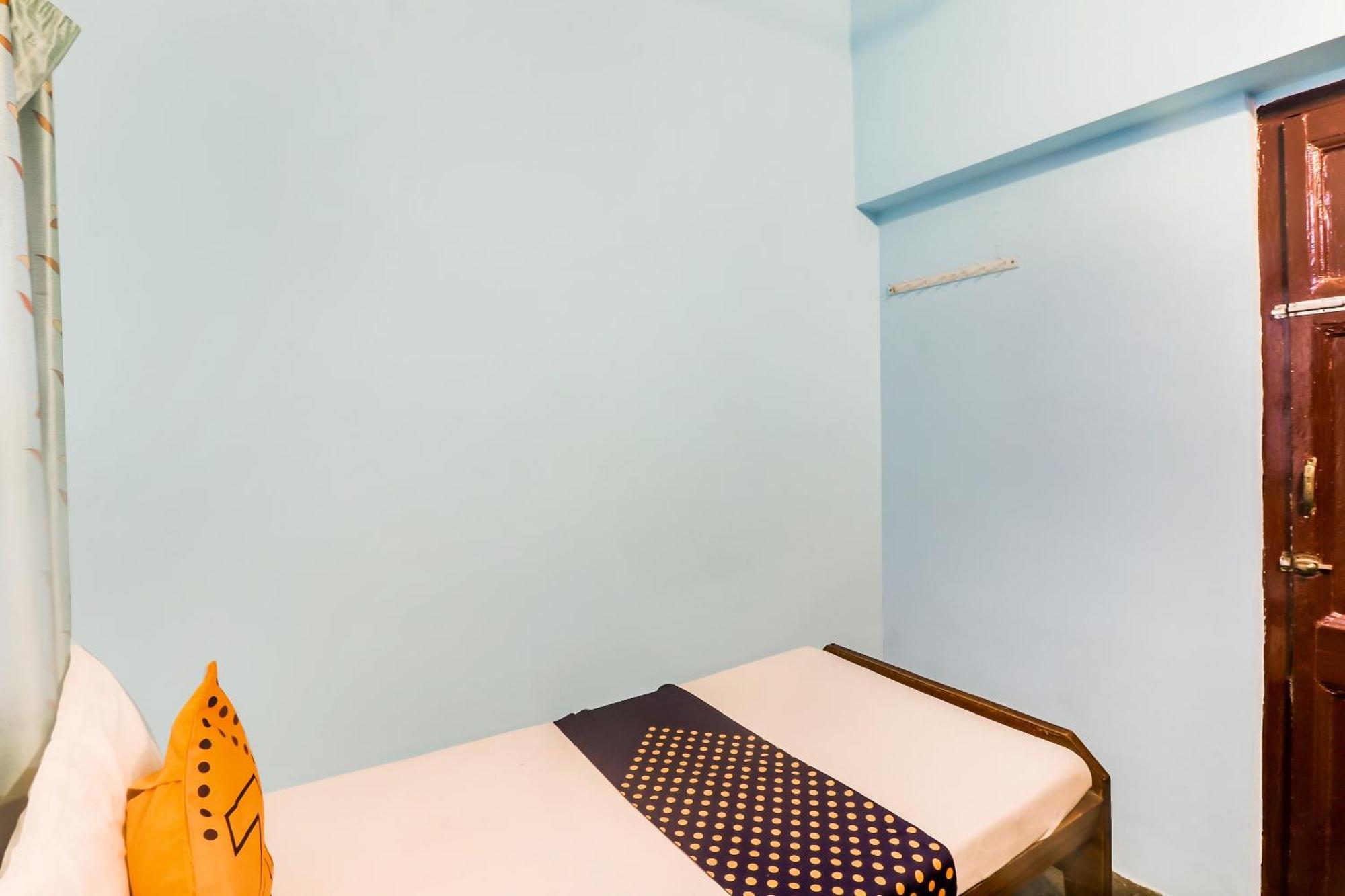Spot On Mishra Guest House Varanasi Eksteriør billede