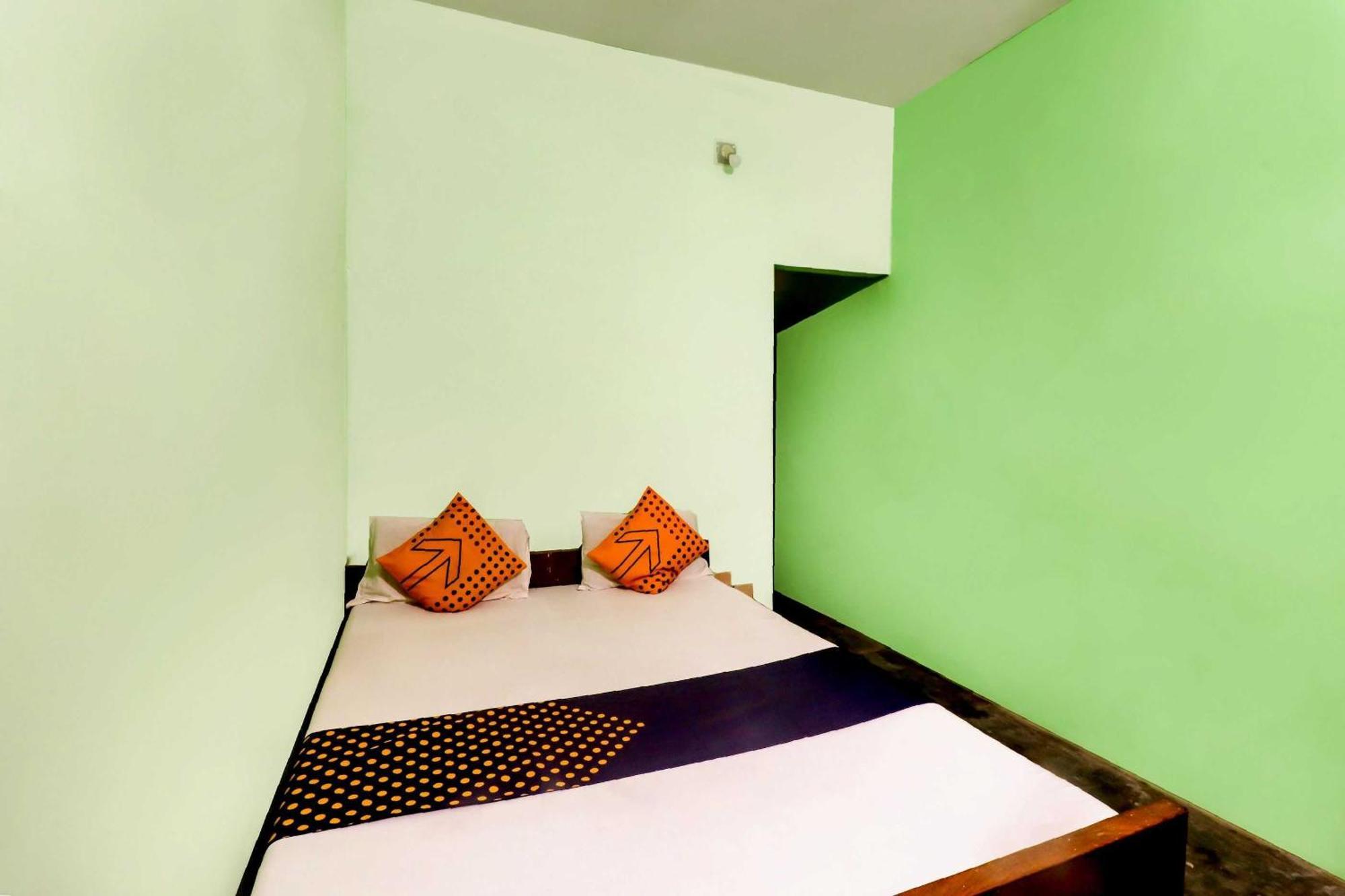 Spot On Mishra Guest House Varanasi Eksteriør billede