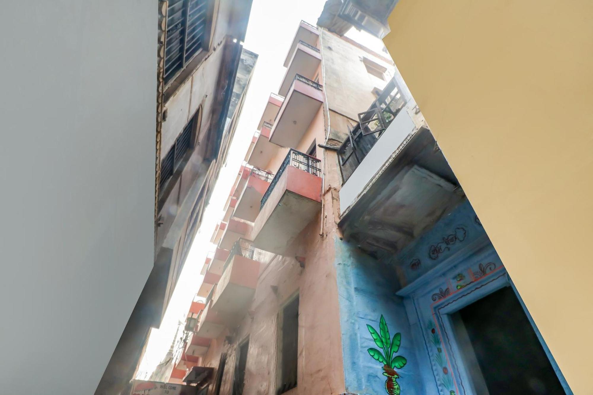 Spot On Mishra Guest House Varanasi Eksteriør billede