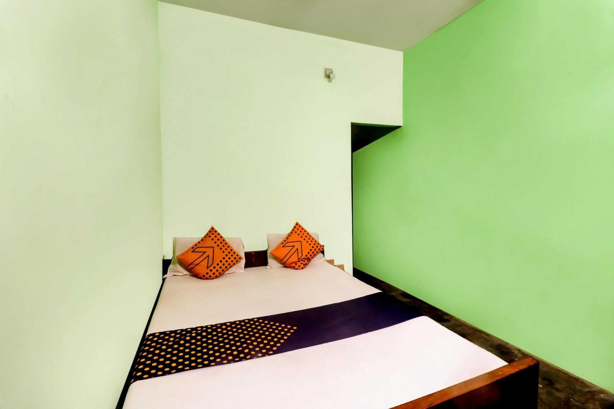 Spot On Mishra Guest House Varanasi Eksteriør billede