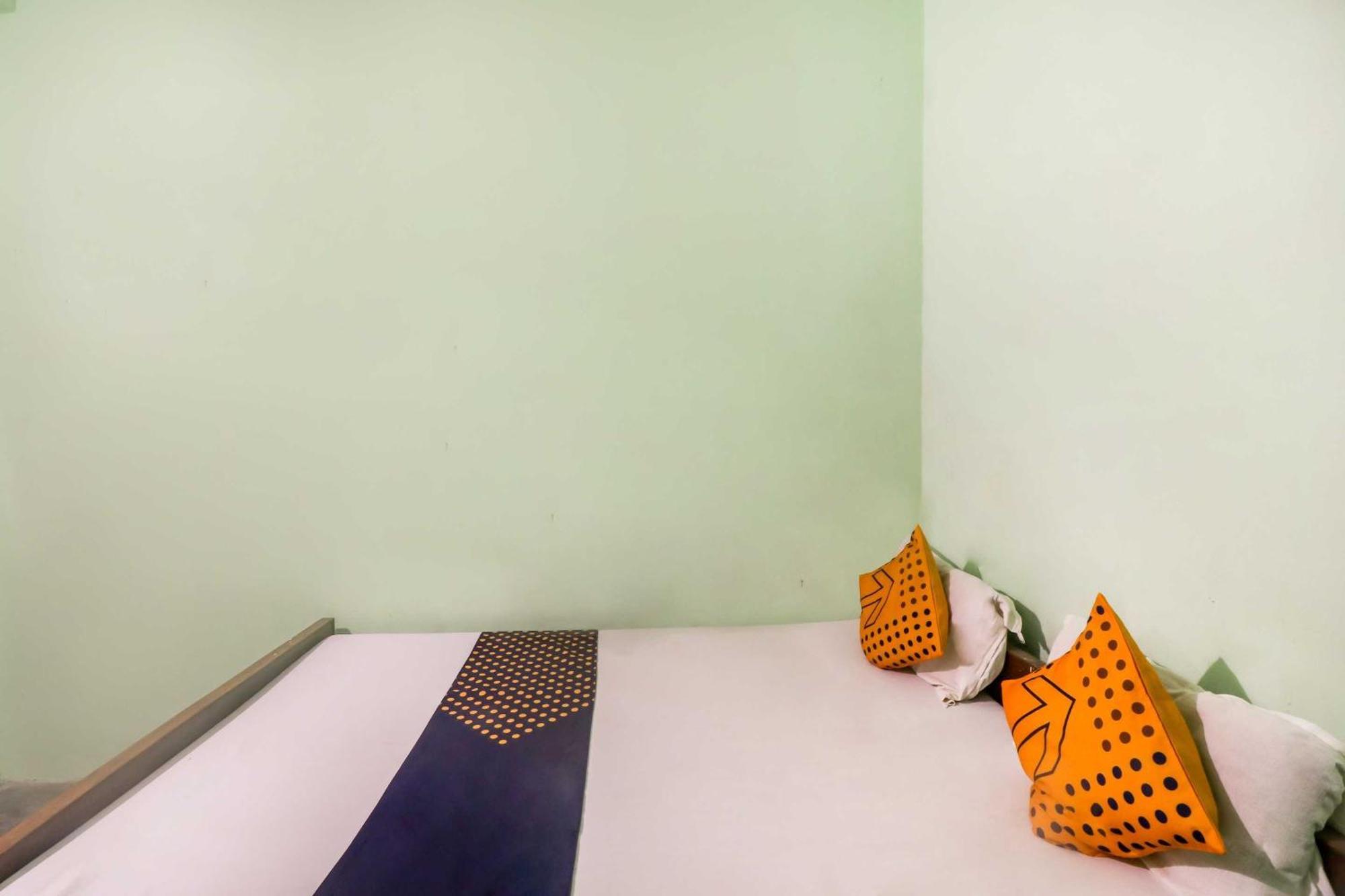 Spot On Mishra Guest House Varanasi Eksteriør billede